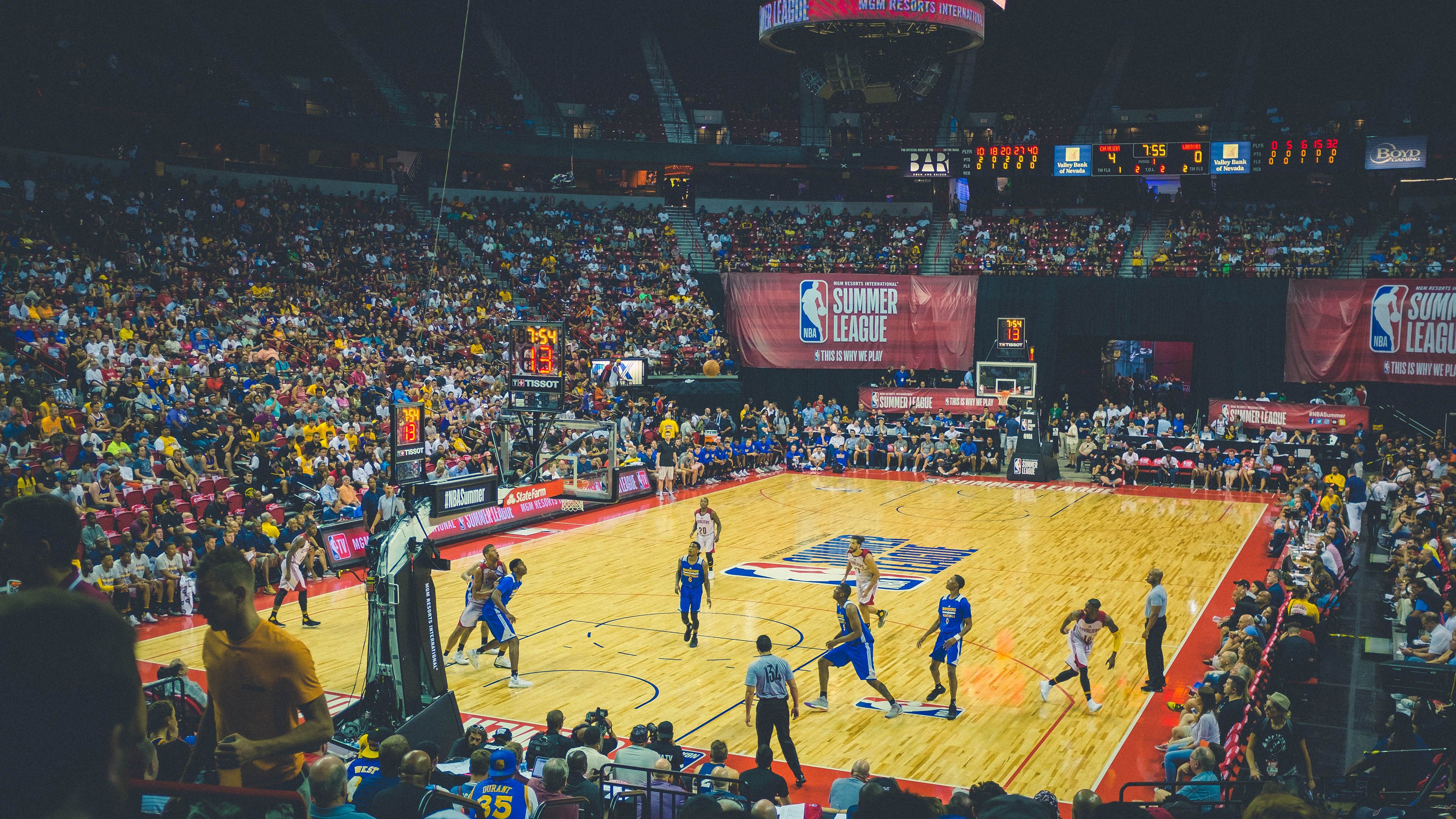 新闻中心发布体育特色小镇年度验收标准参考稿,特色体育小镇发展的背景