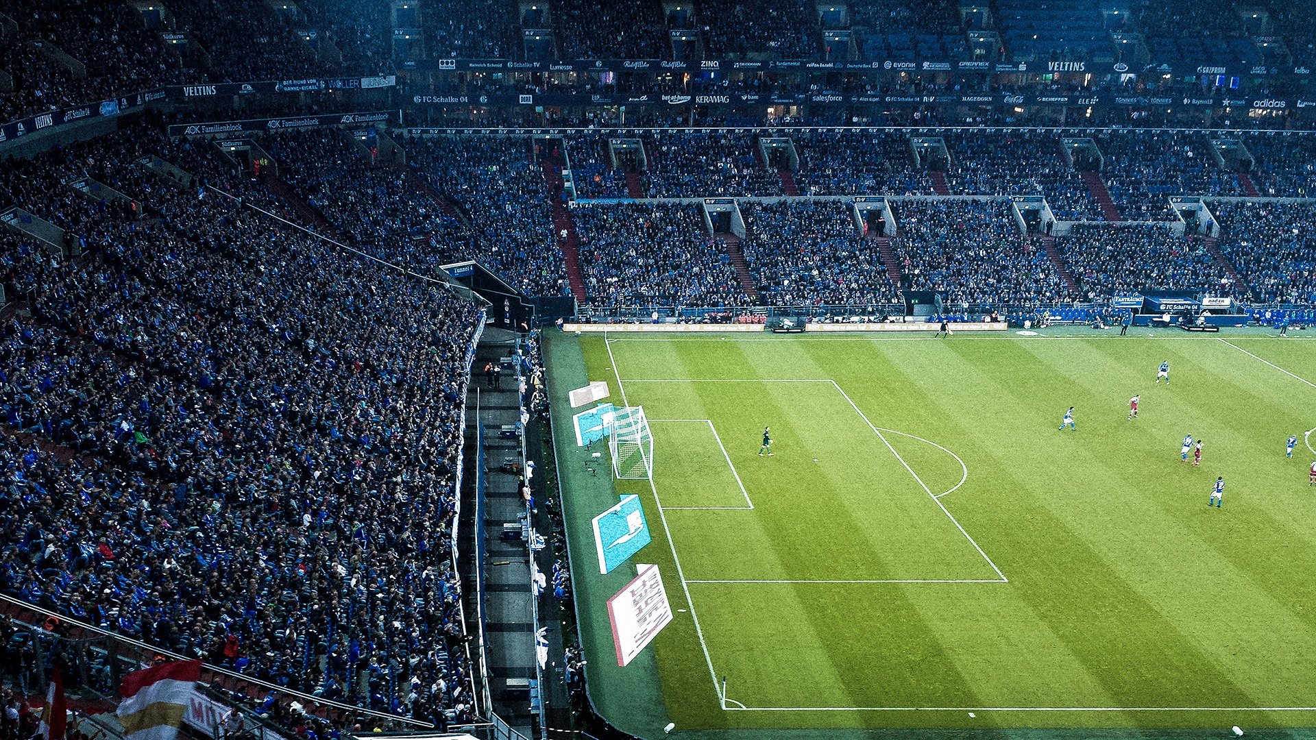 英超冲刺激烈：悬念、精彩、荣耀不停！，英超满场